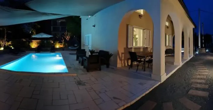 Bellina Muraj Villa Kornić